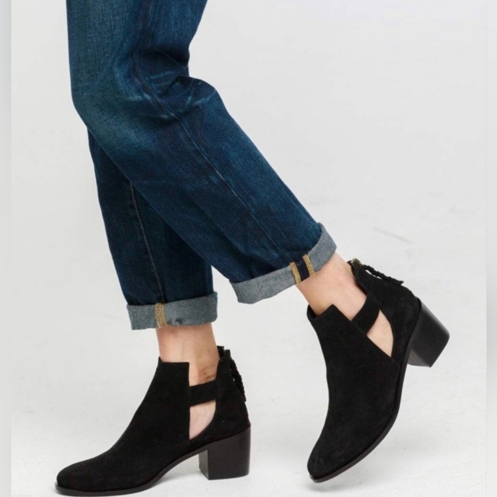 Able Suede booties 8.5 black